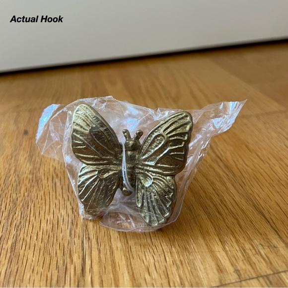NWT: URBAN OUTFITTERS BUTTERFLY WALL HOOK IN GOLD (O/S) - Picture 4 of 5
